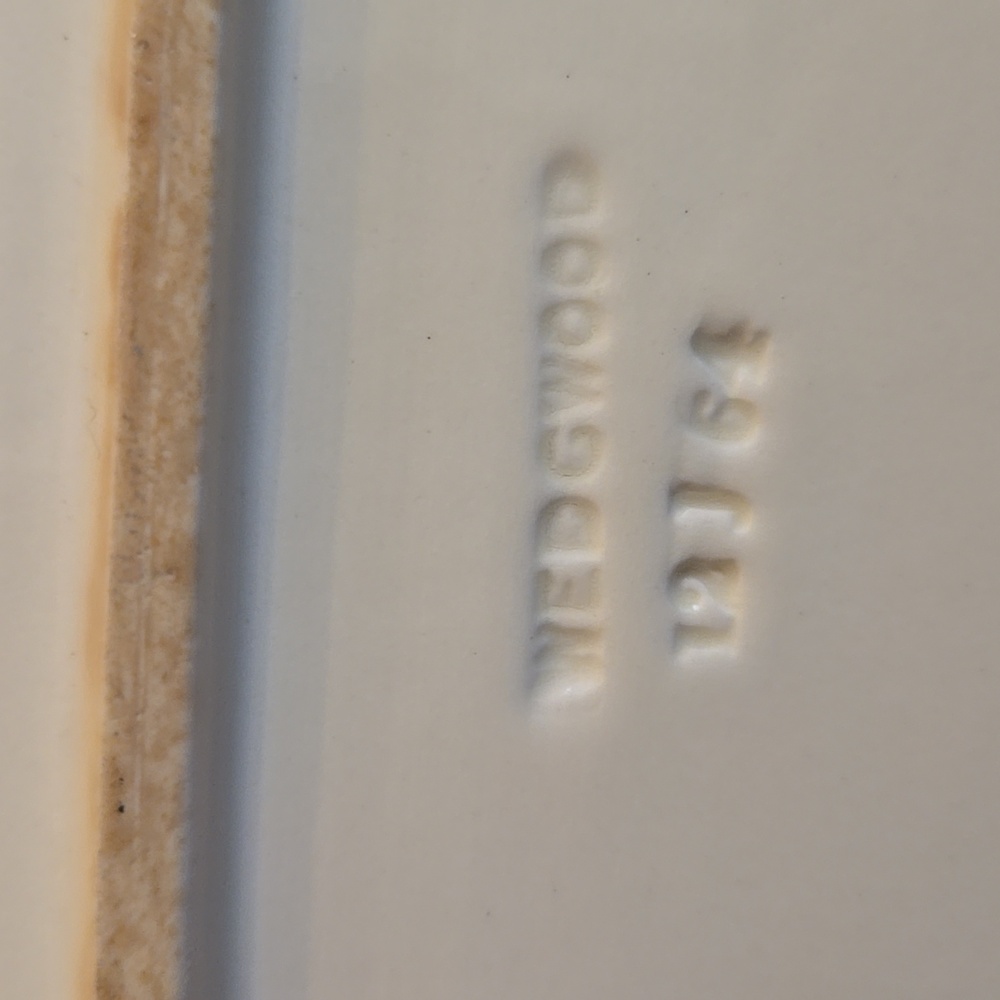 Elegant Wedgewood Serving Tray - Picture 10 of 16